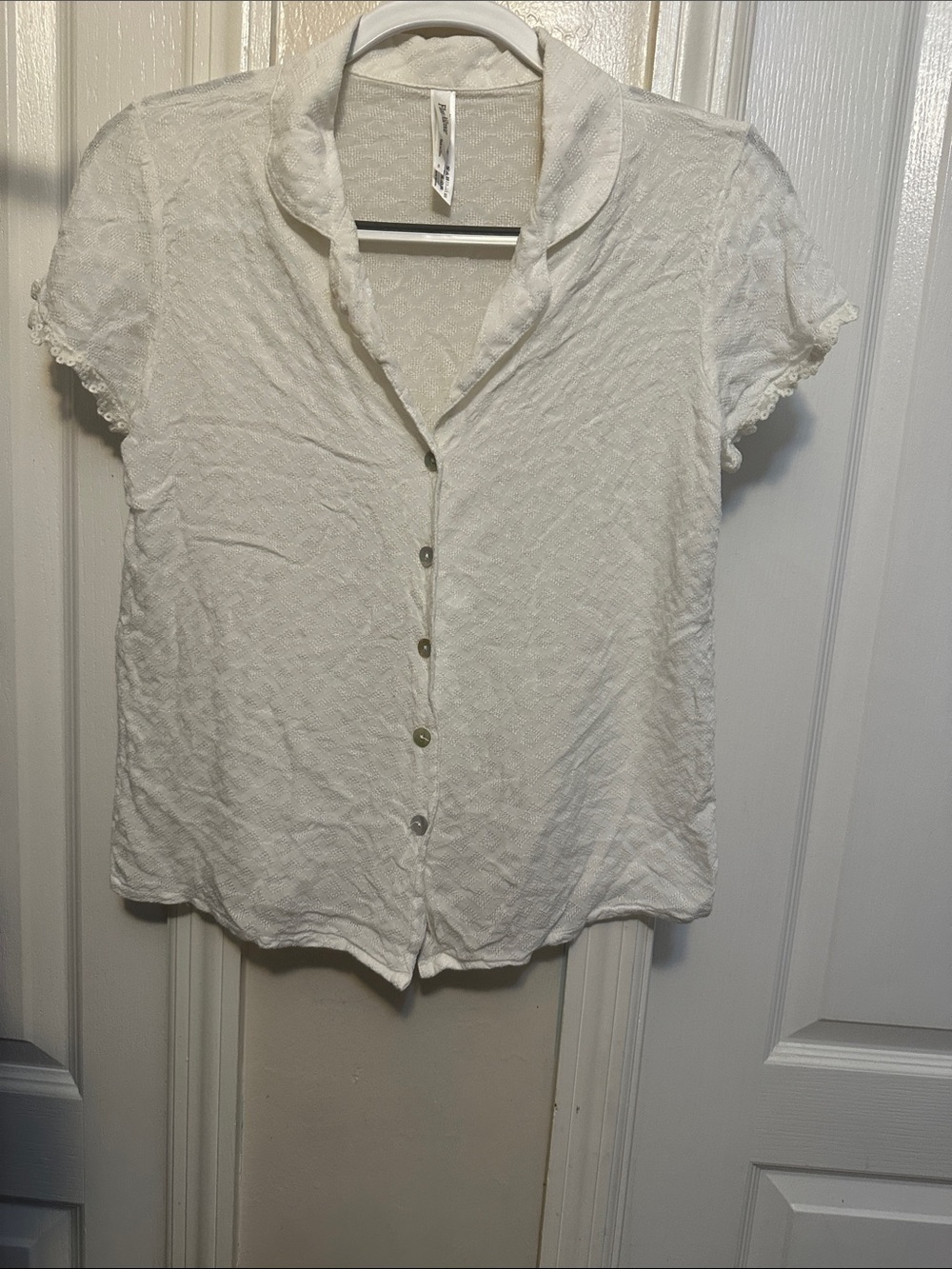 Flora Nikrooz White Short-Sleeve Button-Front Blouse